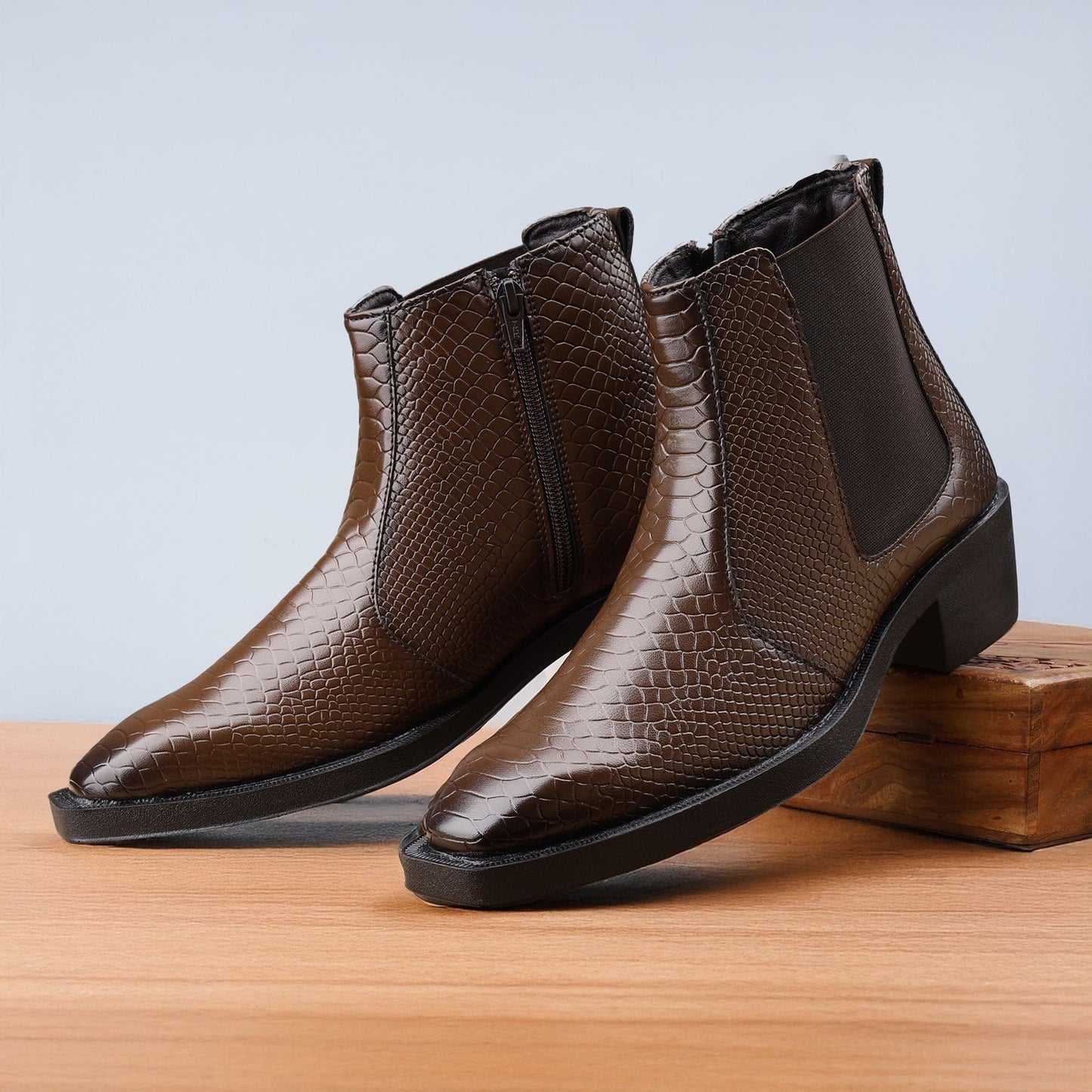 JonasParamount Men’s Textured Chelsea Boots