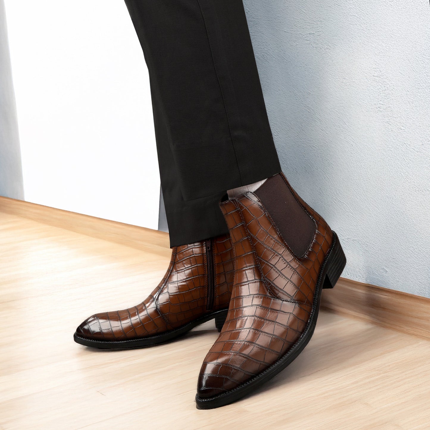 JonasParamount Brown Chelsea Boots