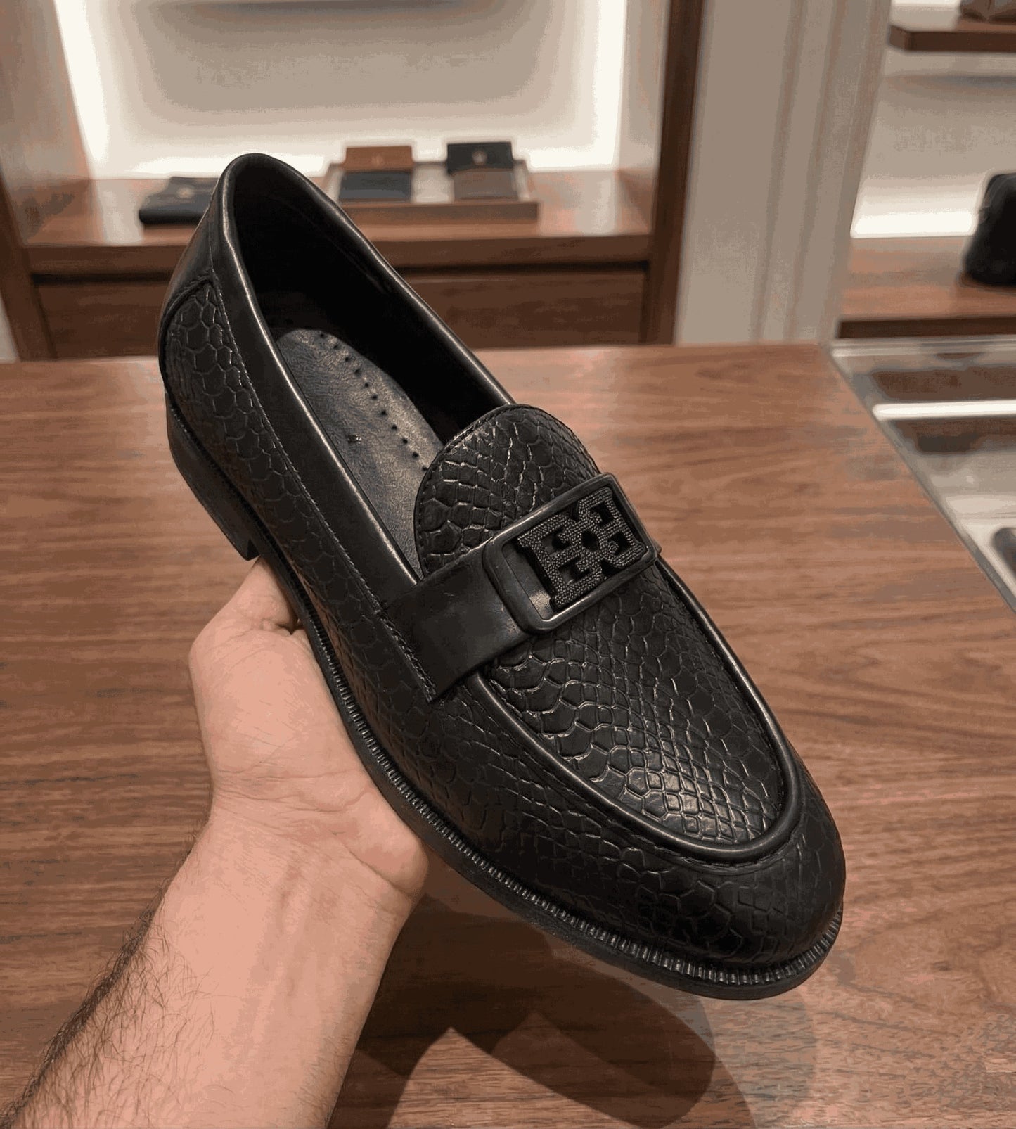 Men’s Premium Buckle Moccasins – Croc Texture Slip-On Loafers