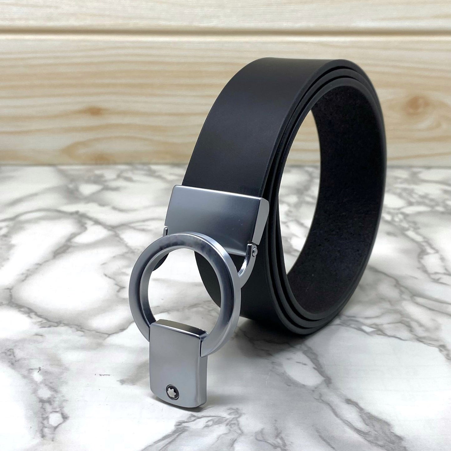 Round Lock Pattern Pressing Buckle With Leather Strap-JonasParamount