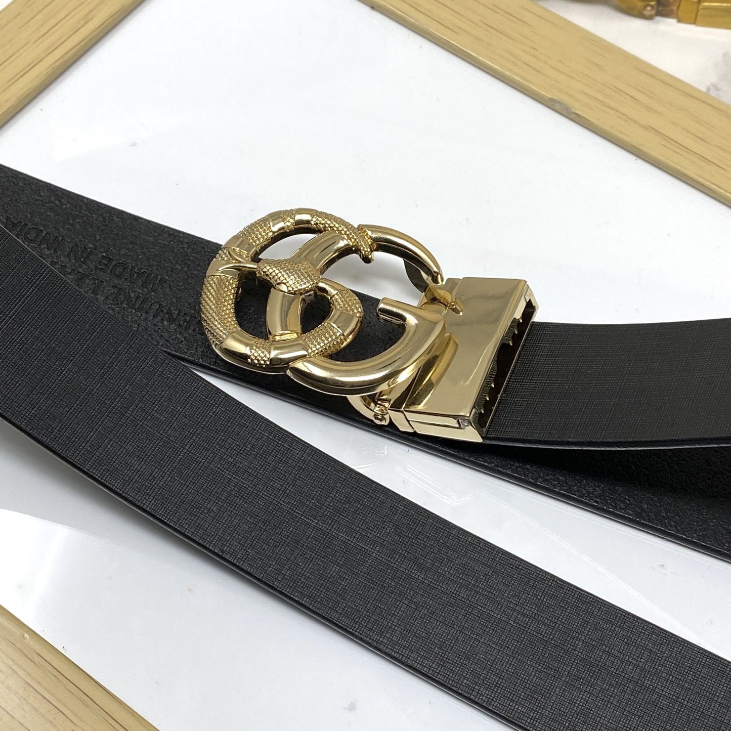 Classy Round Snake Design Leather Strap Belt-JoansParamount