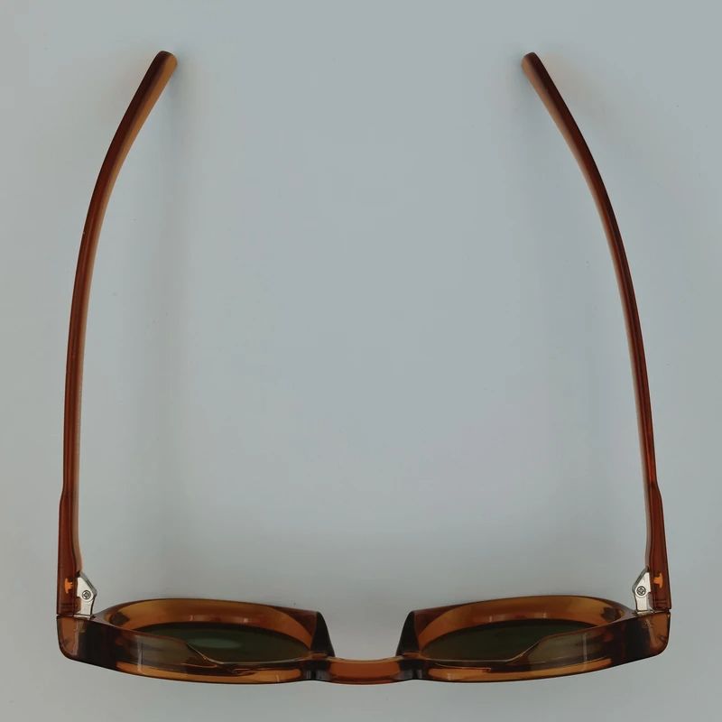 Retro Amber Round Sunglasses – Green UV400 Lens (Unisex)
