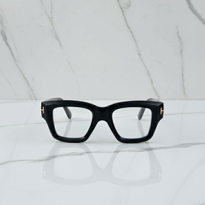 Classic Wayfarer Style Sunglasses for Men & Women