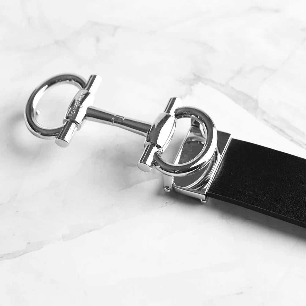 Luxury Unisex Leather Leather Keychain With Gold Buckle Designer